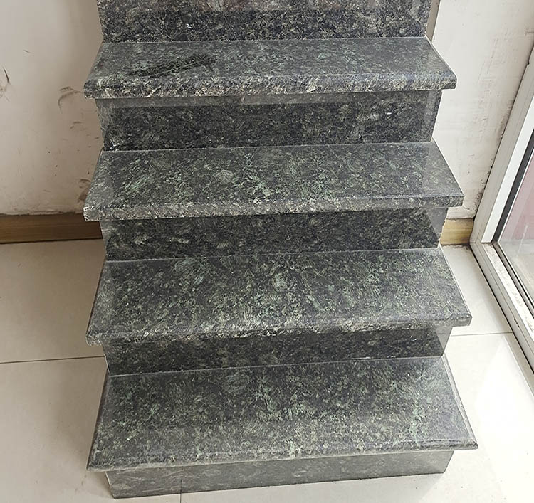 1666080352532866.jpg 蝴蝶綠樓梯樣品.jpg